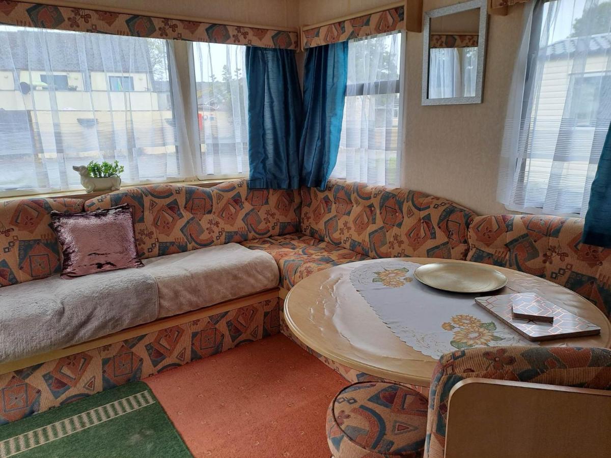 Cosy Caravan At Blackmoor Farm Ludchurch Buitenkant foto