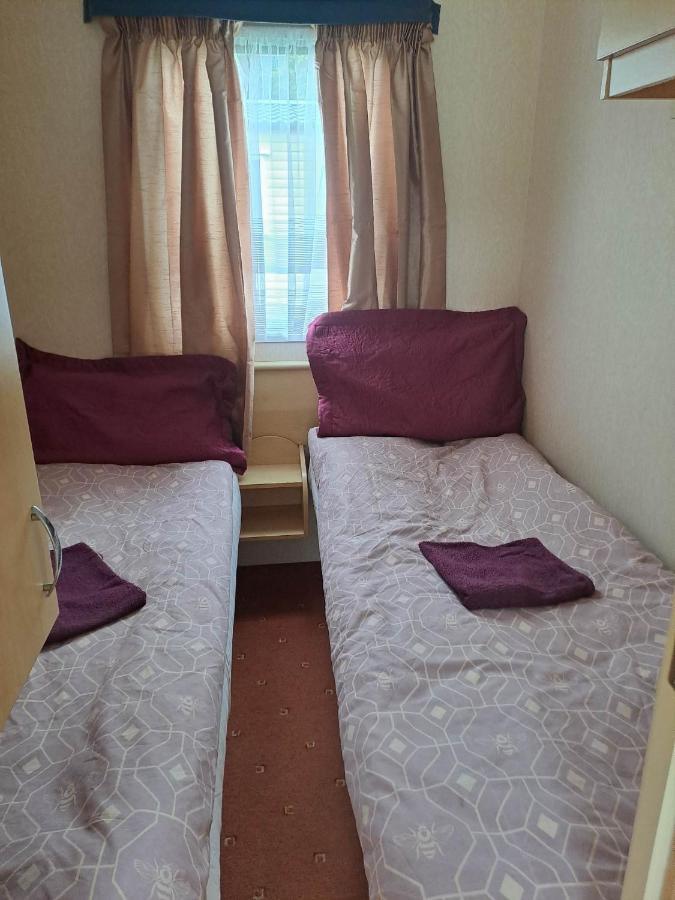 Cosy Caravan At Blackmoor Farm Ludchurch Buitenkant foto